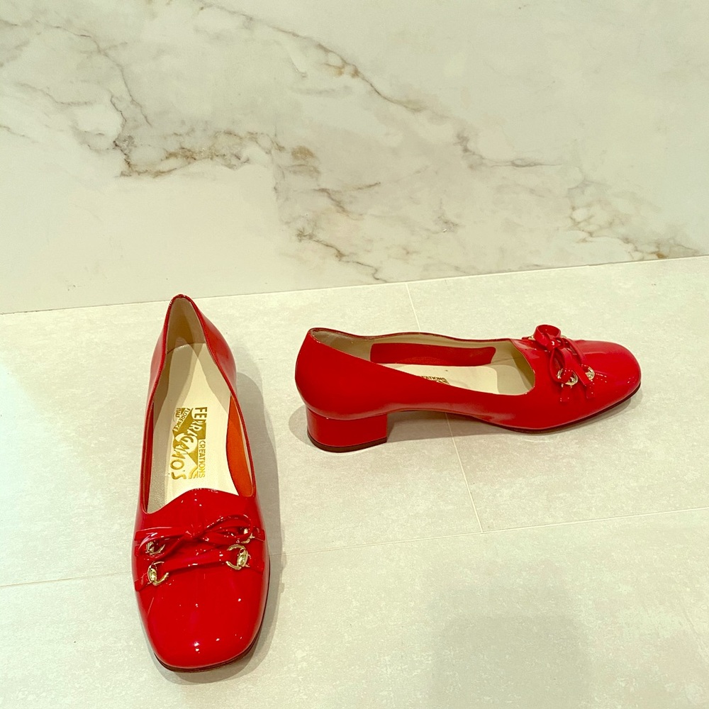 Patent leather square toe pumps